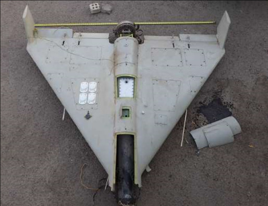 Shahed 131 - Szahid 131 - Gerań 1 - Shahed_131_-_Recovered_fuselage_front_view.jpg